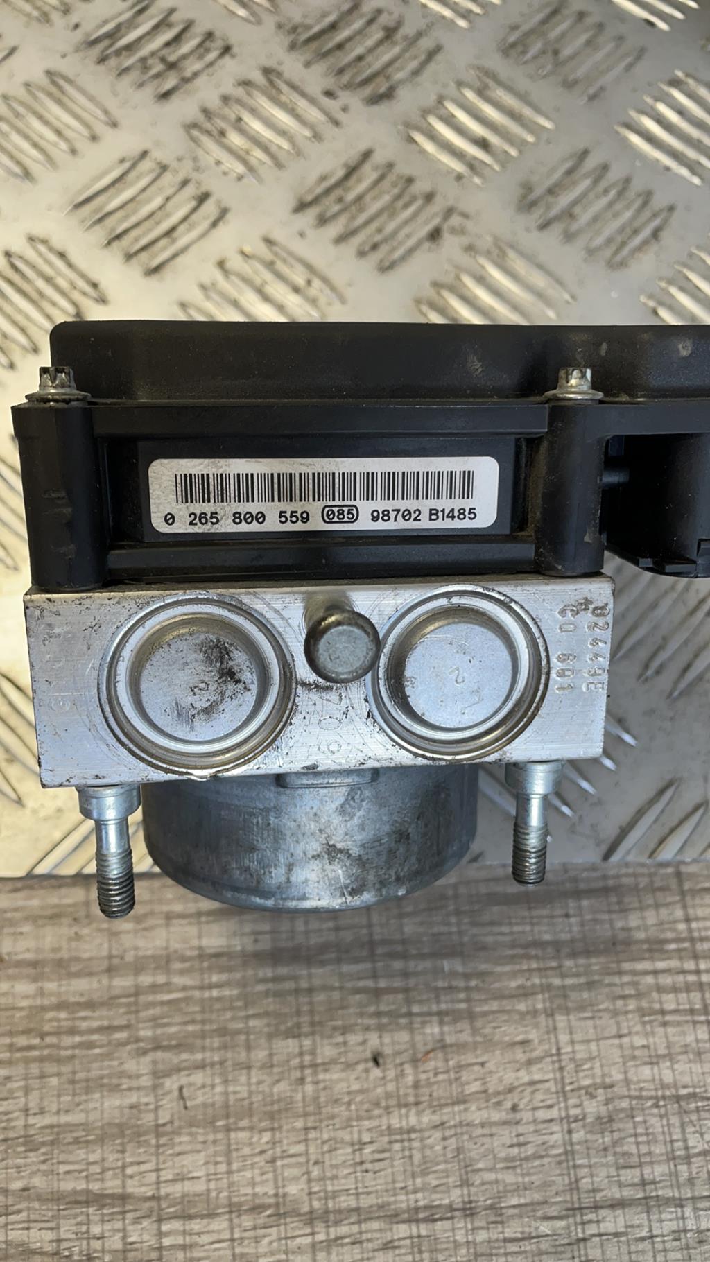 Blocco ABS (antibloccaggio freni) RENAULT CLIO 3 PHASE 2 Diésel - 1