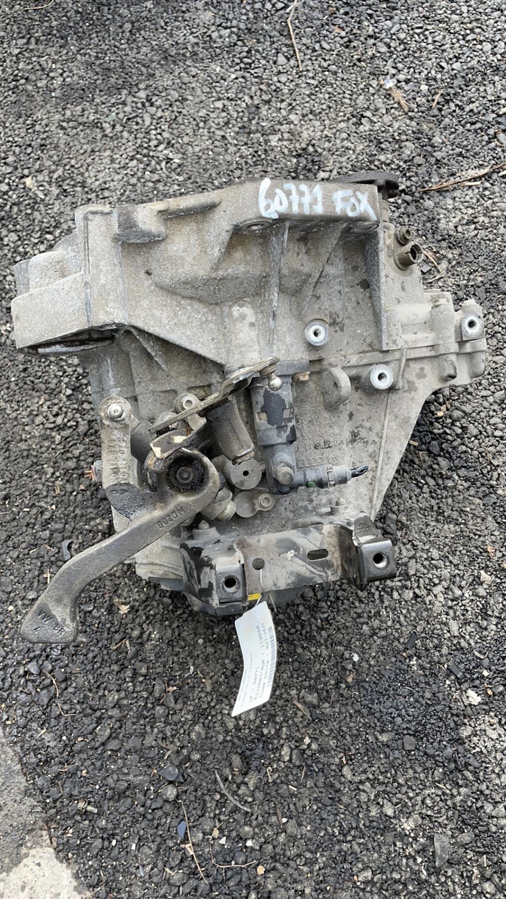Boite de vitesses VOLKSWAGEN FOX Essence - 1