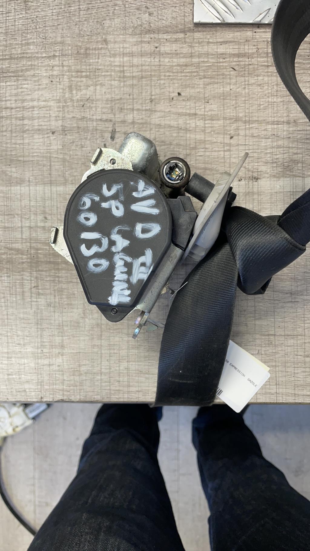 Cintura di sicurezza anteriore destra RENAULT LAGUNA 3 PHASE 1 Diésel - 1