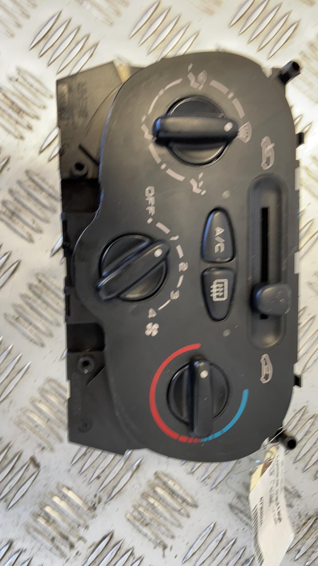 Commande chauffage PEUGEOT 206 PHASE 2 Diesel - 1
