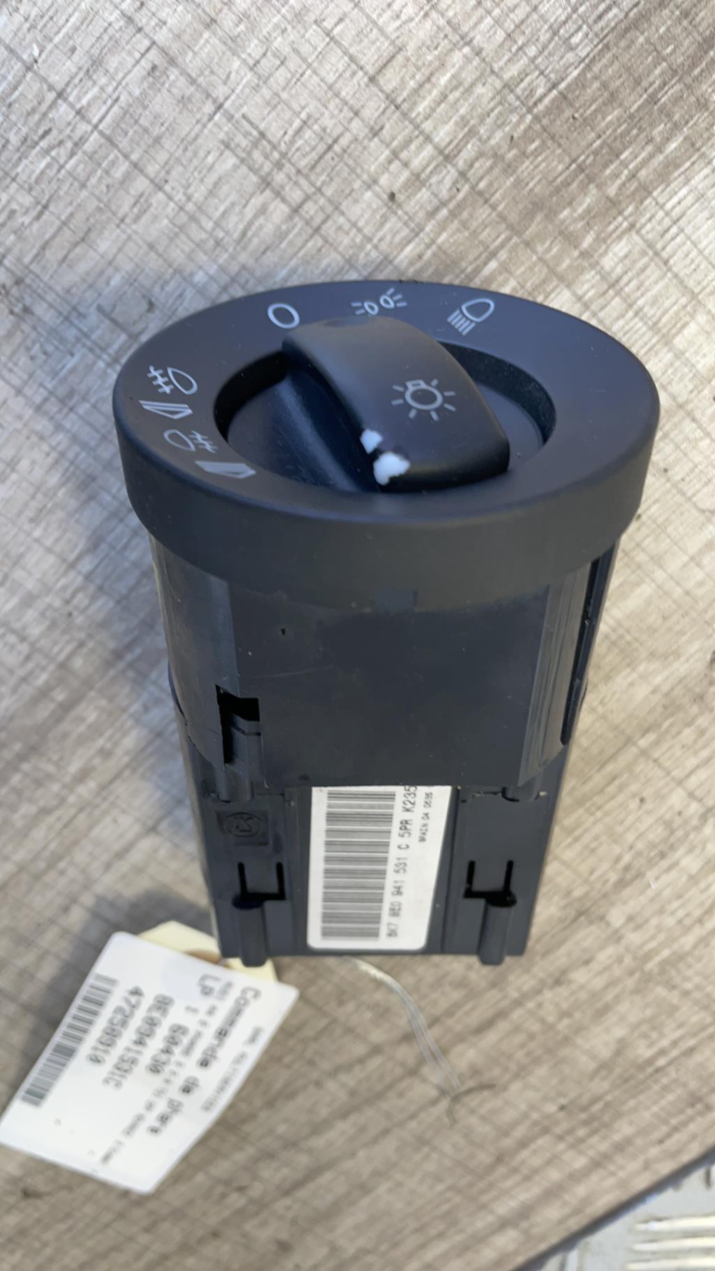 Commande de phare AUDI A4 2 AVANT PHASE 2 BREAK Diesel - 1