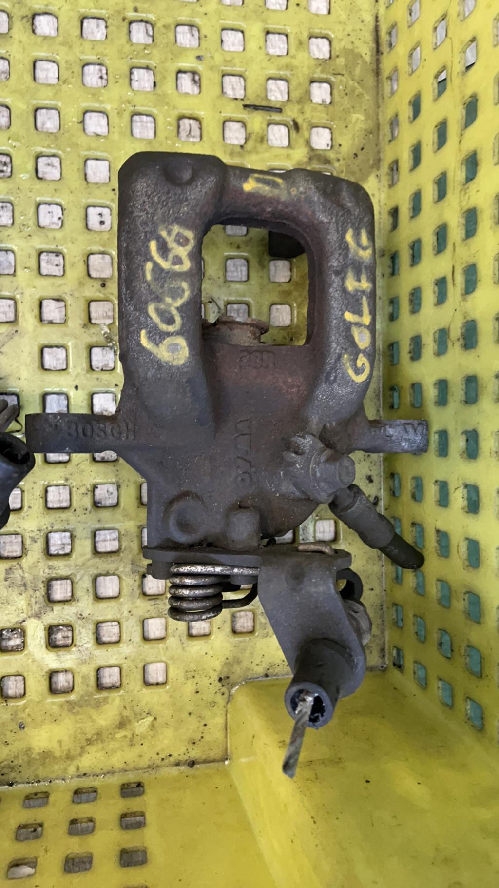 Pinza freni posteriore destra VOLKSWAGEN GOLF 6 BREAK Diésel - 1