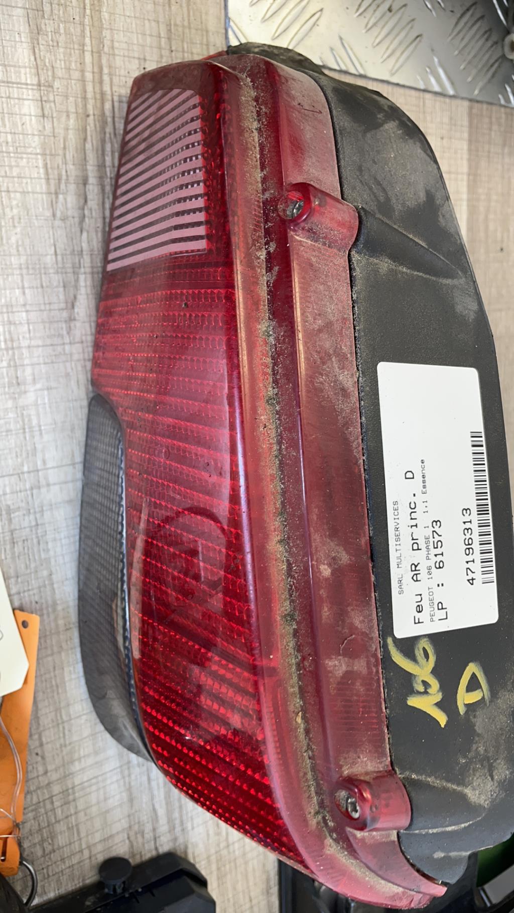 Fanale posteriore principale destro (luci) PEUGEOT 106 PHASE 1 Gasolina - 1