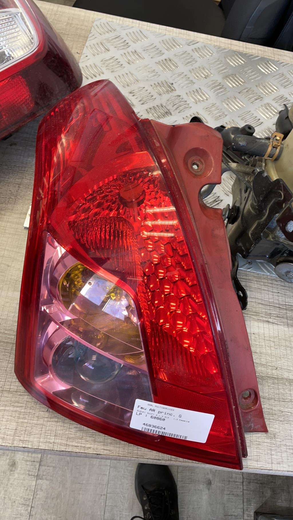 Fanale posteriore principale sinistro (luci) SUZUKI SWIFT 3 Gasolina - 1