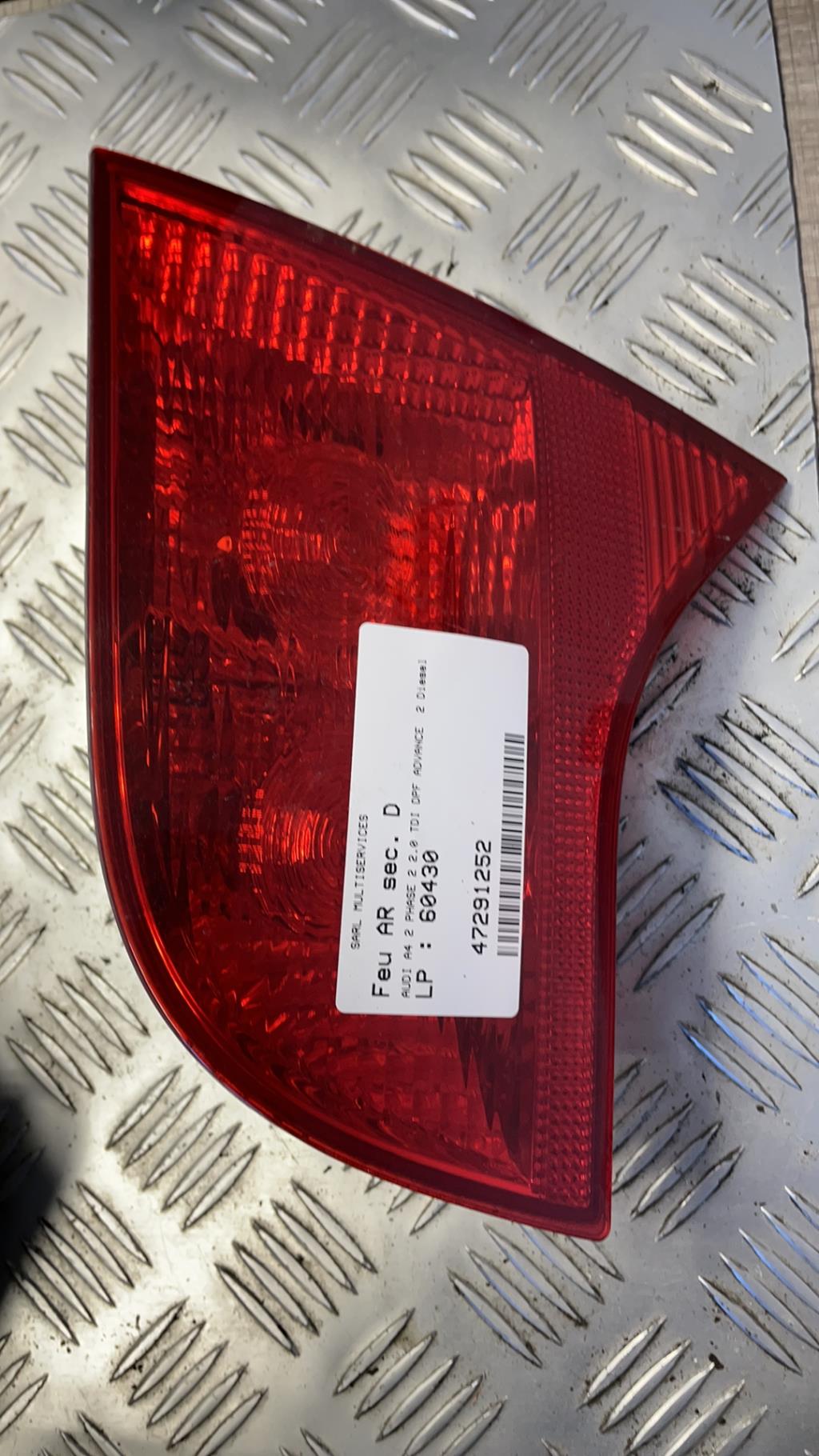 Feu arriere secondaire droit (feux) AUDI A4 2 AVANT PHASE 2 BREAK Diesel - 1