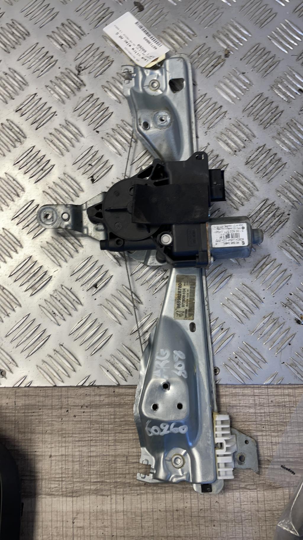 Alzacristalli elettrico posteriore sinistro PEUGEOT 308 1 PHASE 1 Diésel - 1
