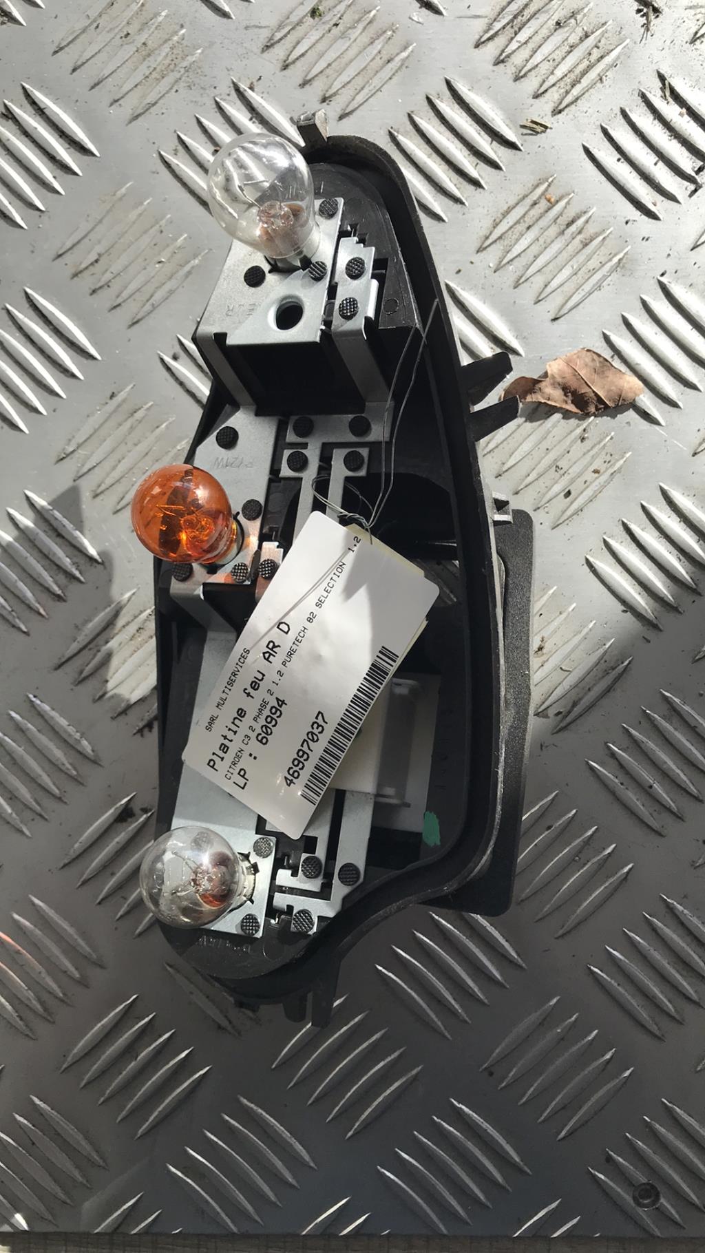Base portalampade fanale posteriore destro CITROEN C3 2 PHASE 2 Gasolina - 1