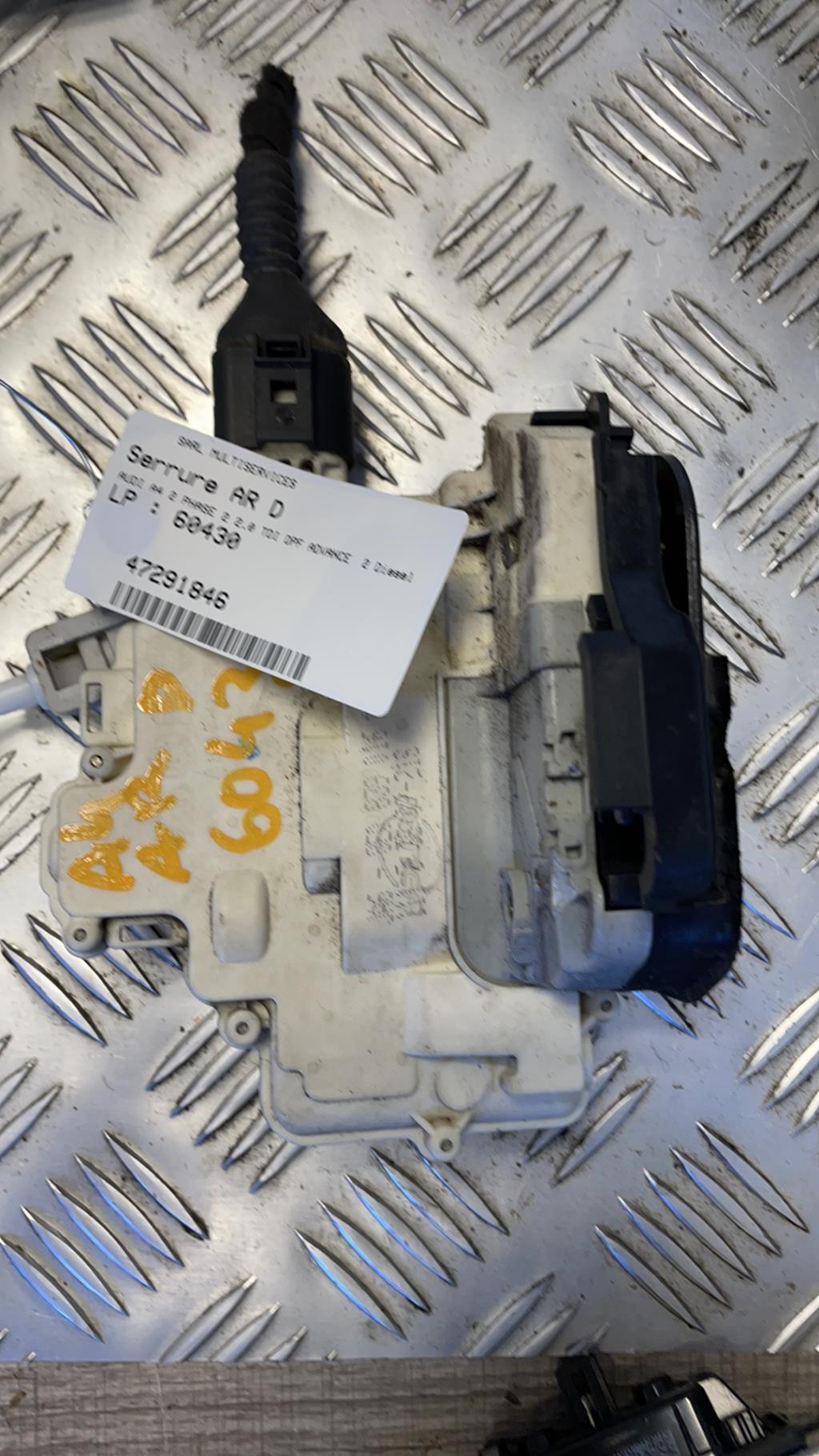 Serrure arriere droit AUDI A4 2 AVANT PHASE 2 BREAK Diesel - 1