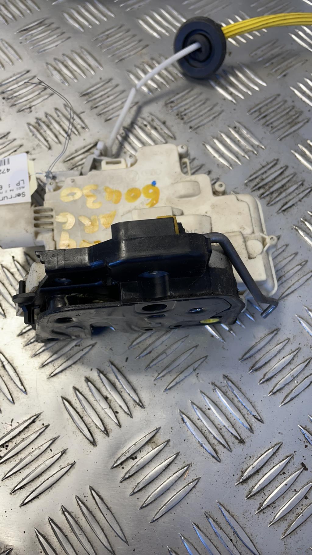 Serrure arriere gauche AUDI A4 2 AVANT PHASE 2 BREAK Diesel - 1