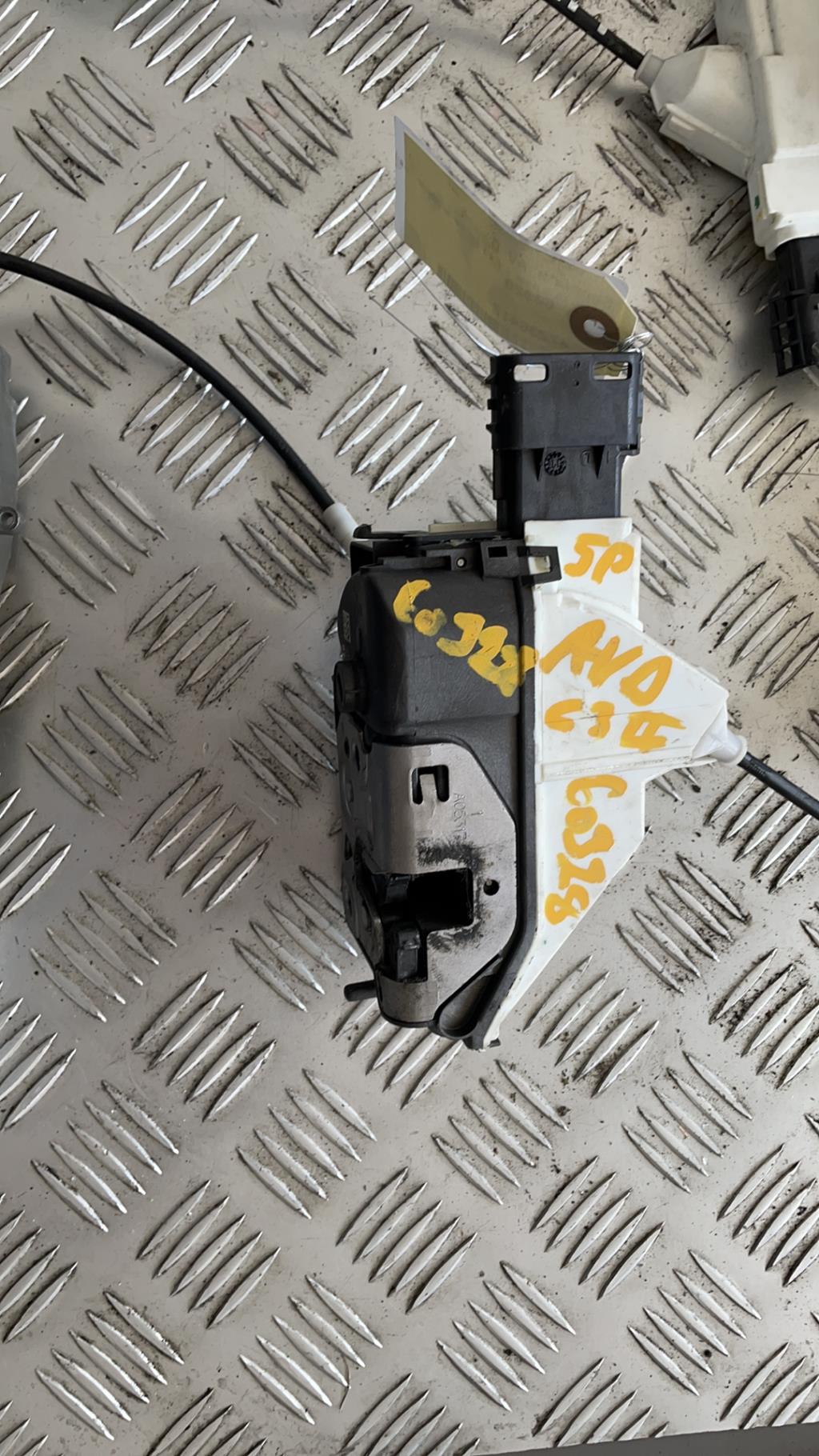 Serrure avant droit CITROEN C3 2 PHASE 1 Diesel - 1