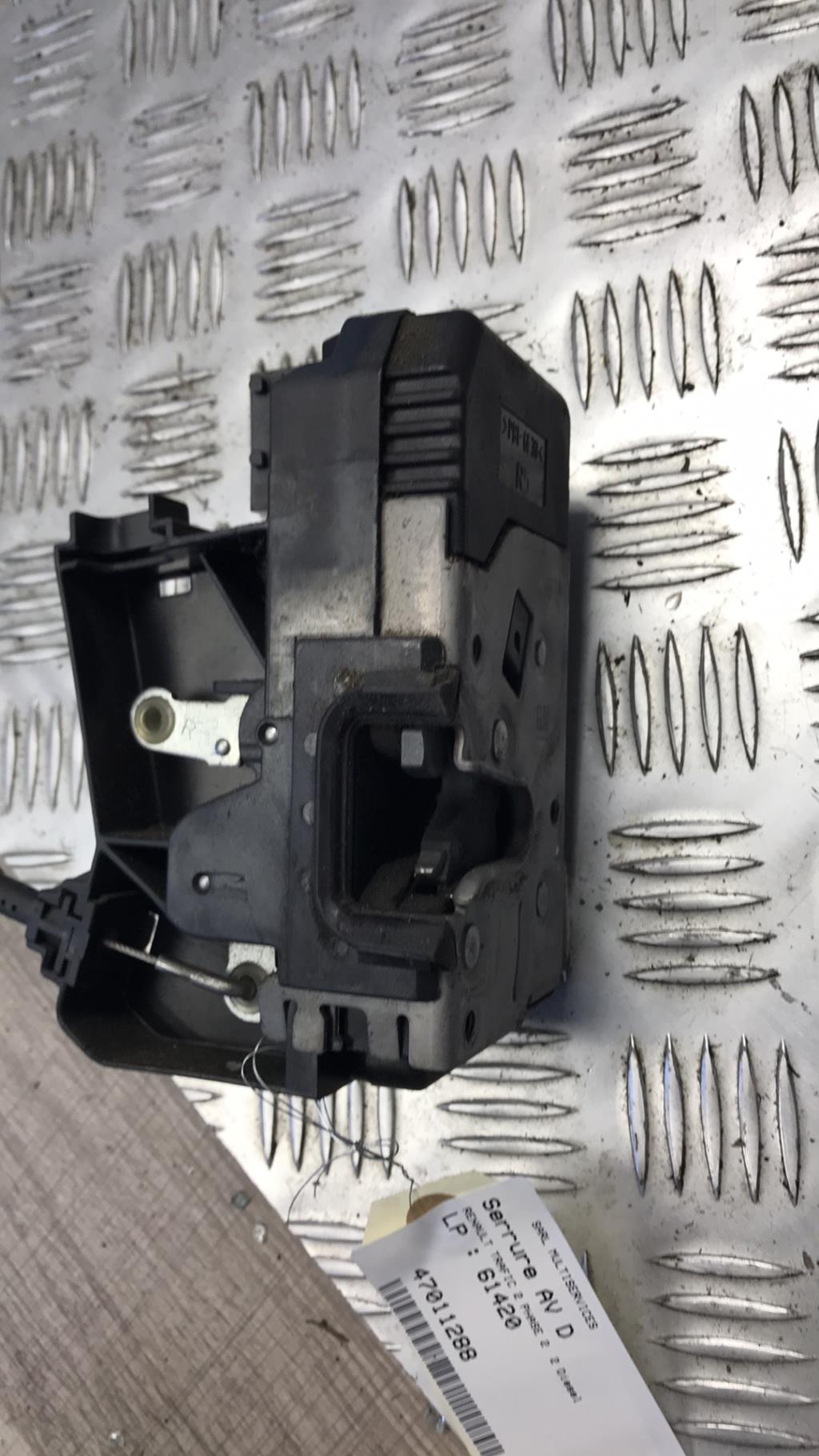 Serrure avant droit RENAULT TRAFIC 2 PHASE 2 Diesel - 1