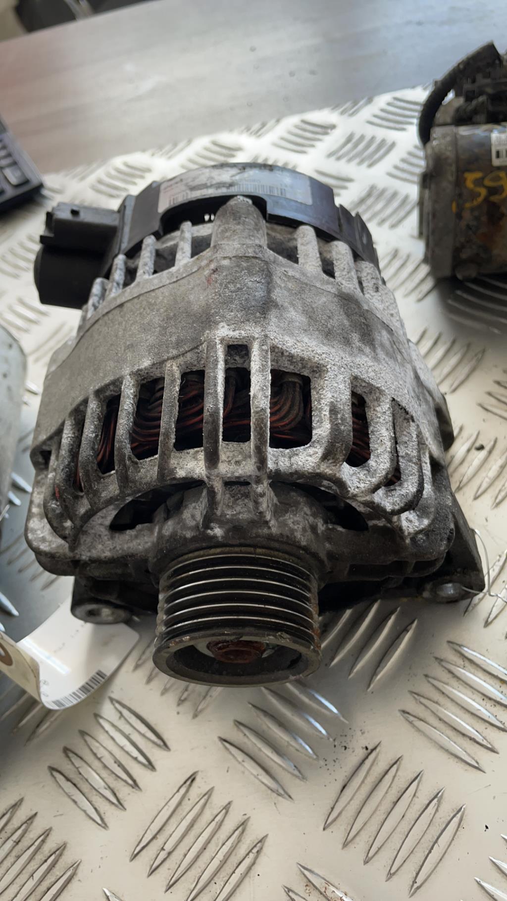 Alternateur CITROEN C4 1 PHASE 1 Essence - 1