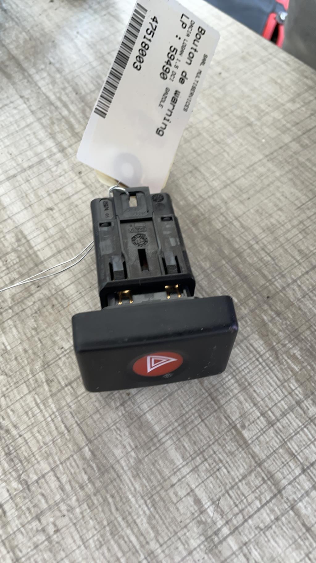 Bouton de warning DACIA LOGAN MCV 1 PHASE 1 BREAK Diesel - 1