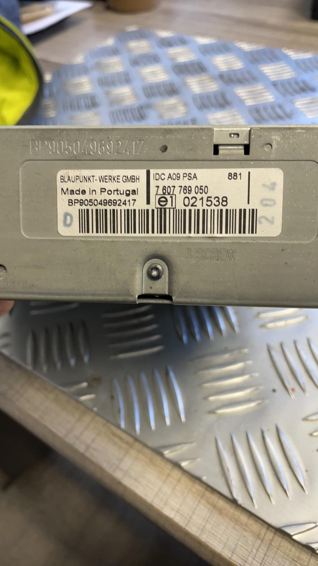 Chargeur CD PEUGEOT 307 PHASE 1 BREAK Diesel - 1