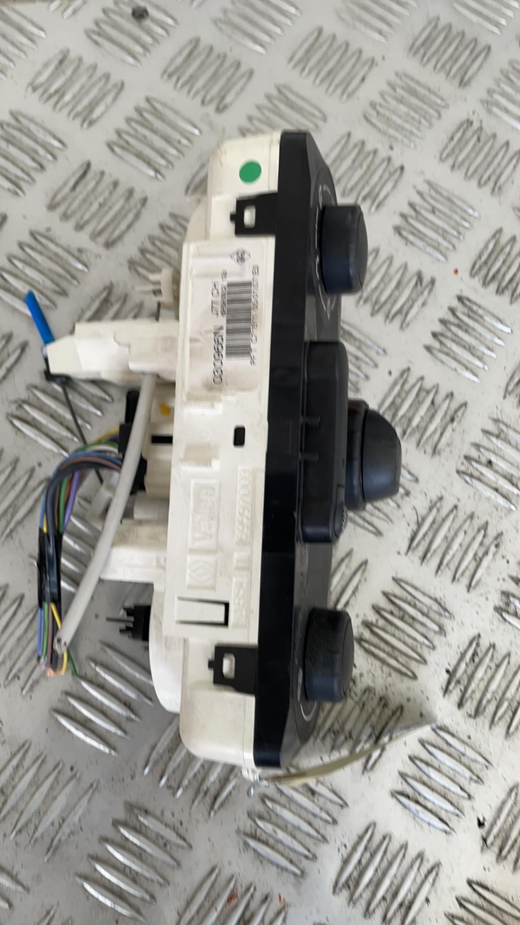 Commande chauffage RENAULT CLIO 3 PHASE 1 Essence - 1
