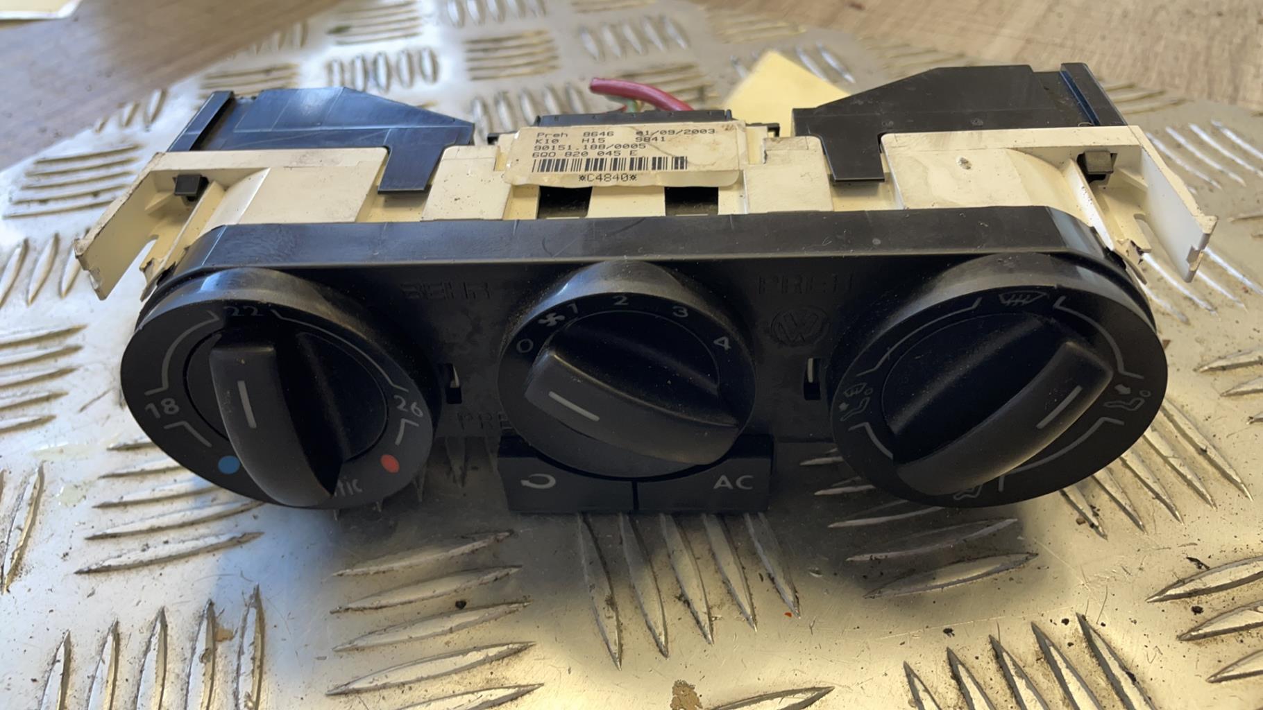Commande chauffage VOLKSWAGEN POLO 4 PHASE 1 Diesel - 1
