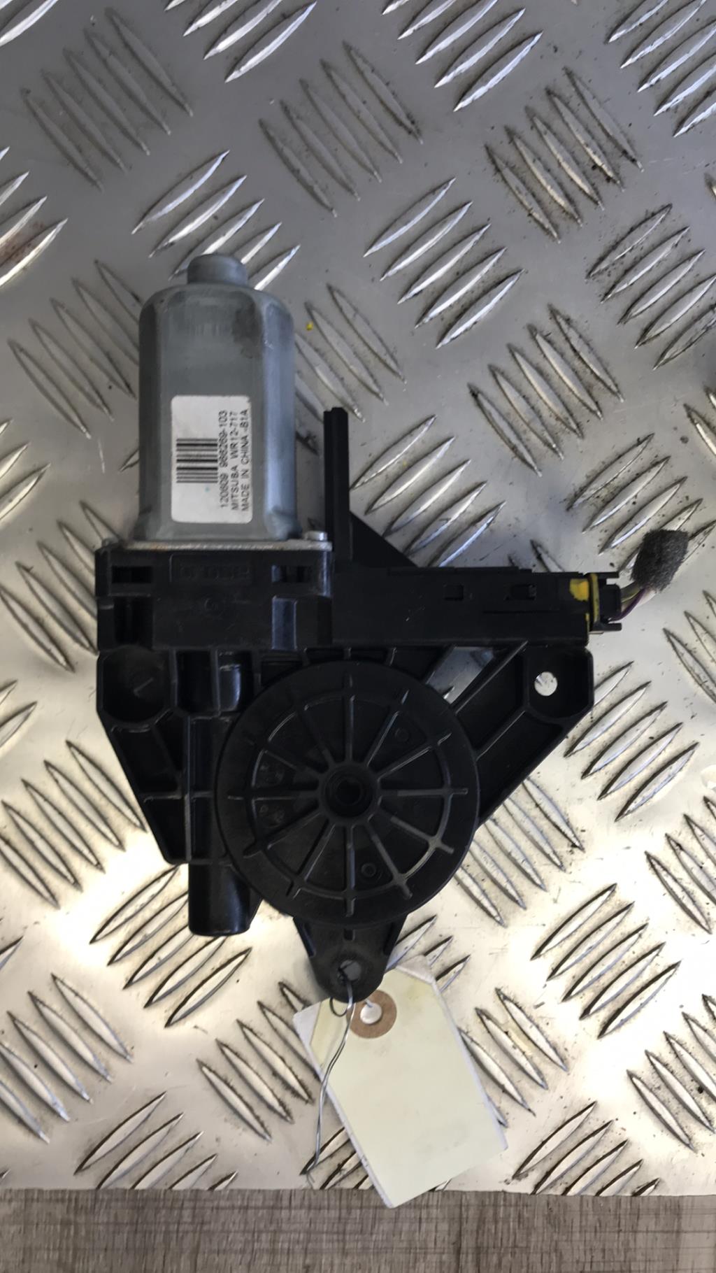 Motore alzacristalli anteriore destro VOLVO V 40 2 PHASE 1 BREAK Diésel - 1