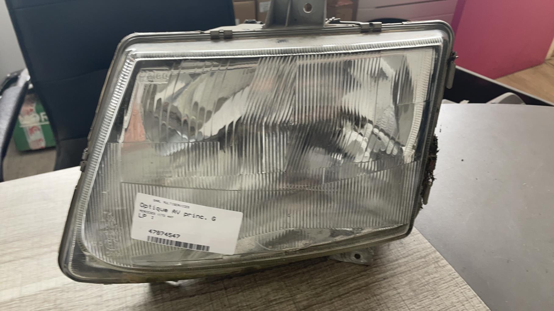 Gruppo ottico anteriore principale sinistro (luci)(faro) MERCEDES VITO 638 Diésel - 1
