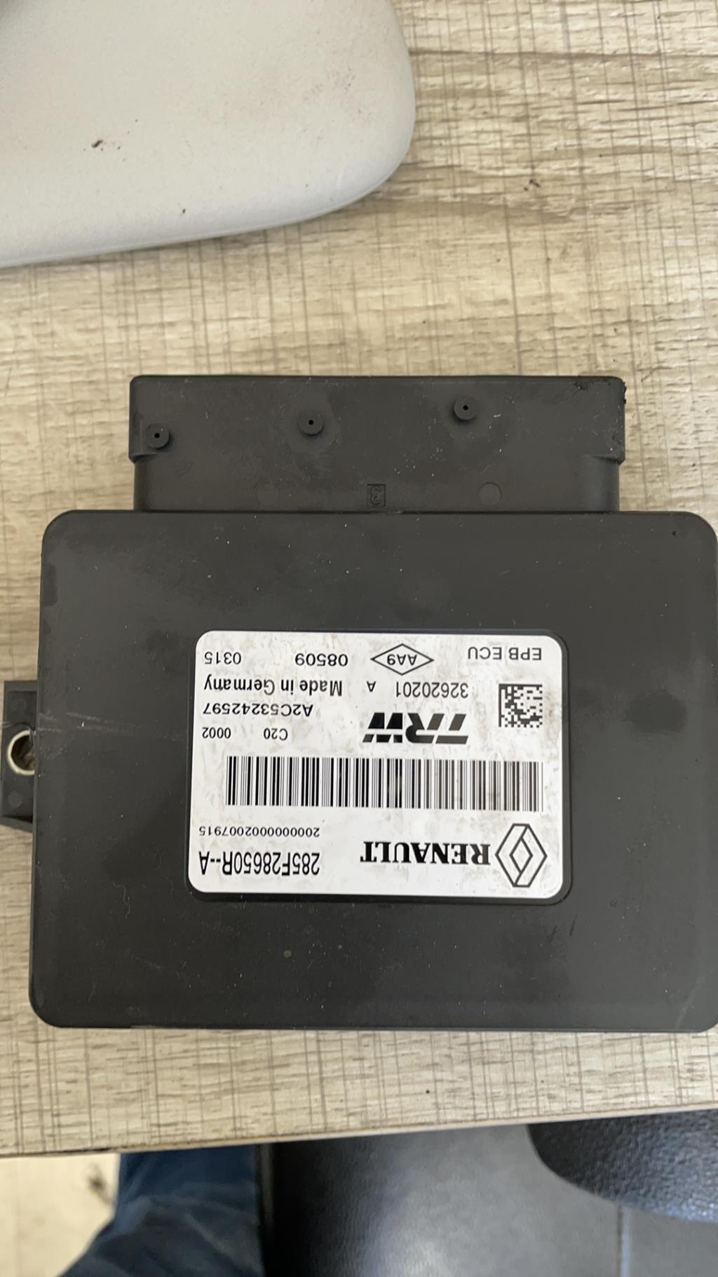 Boitier de centralisation RENAULT SCENIC 3 PHASE 1 Diesel - 1