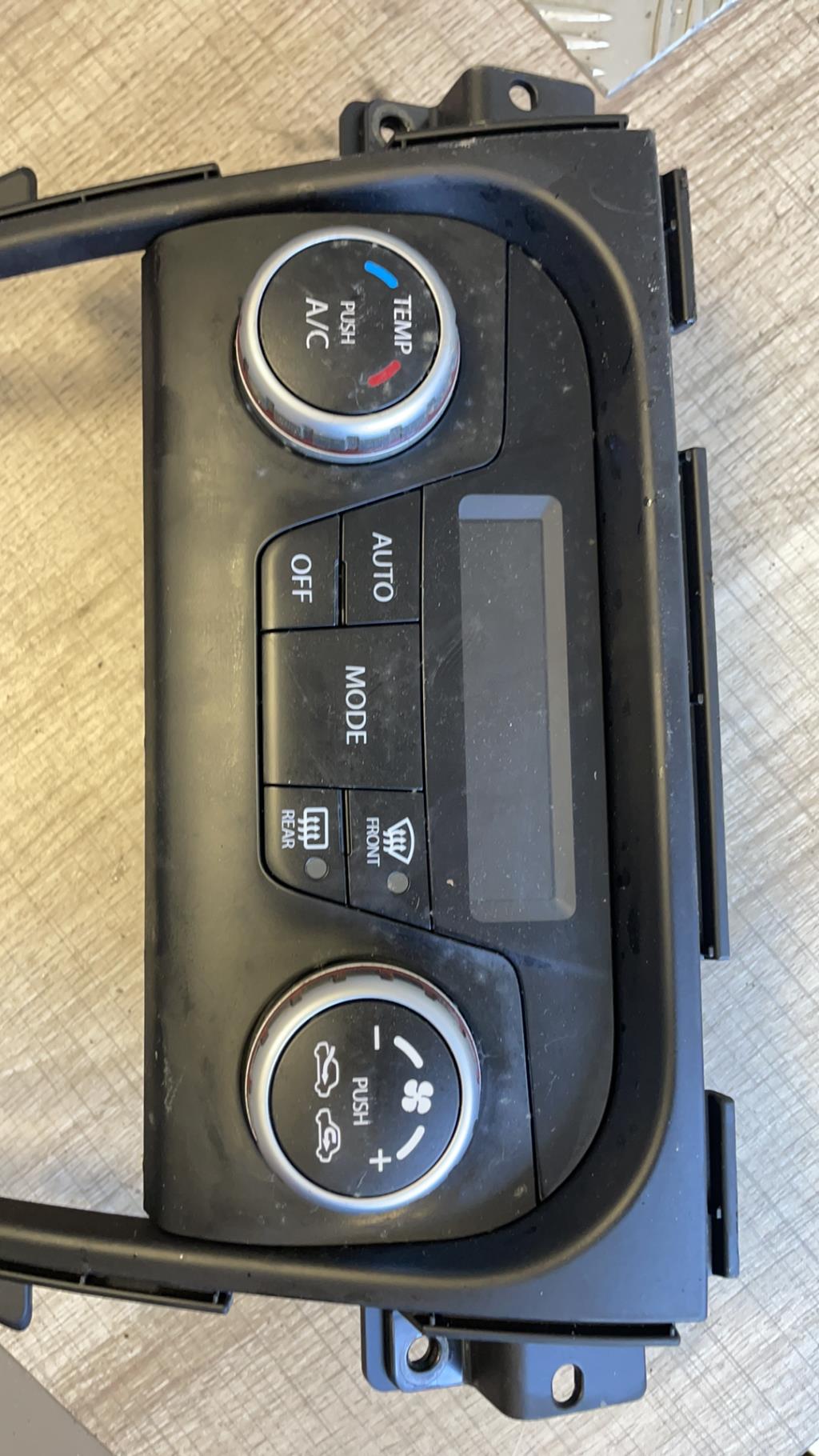 Commande chauffage SUZUKI SX4 1 Diesel - 1