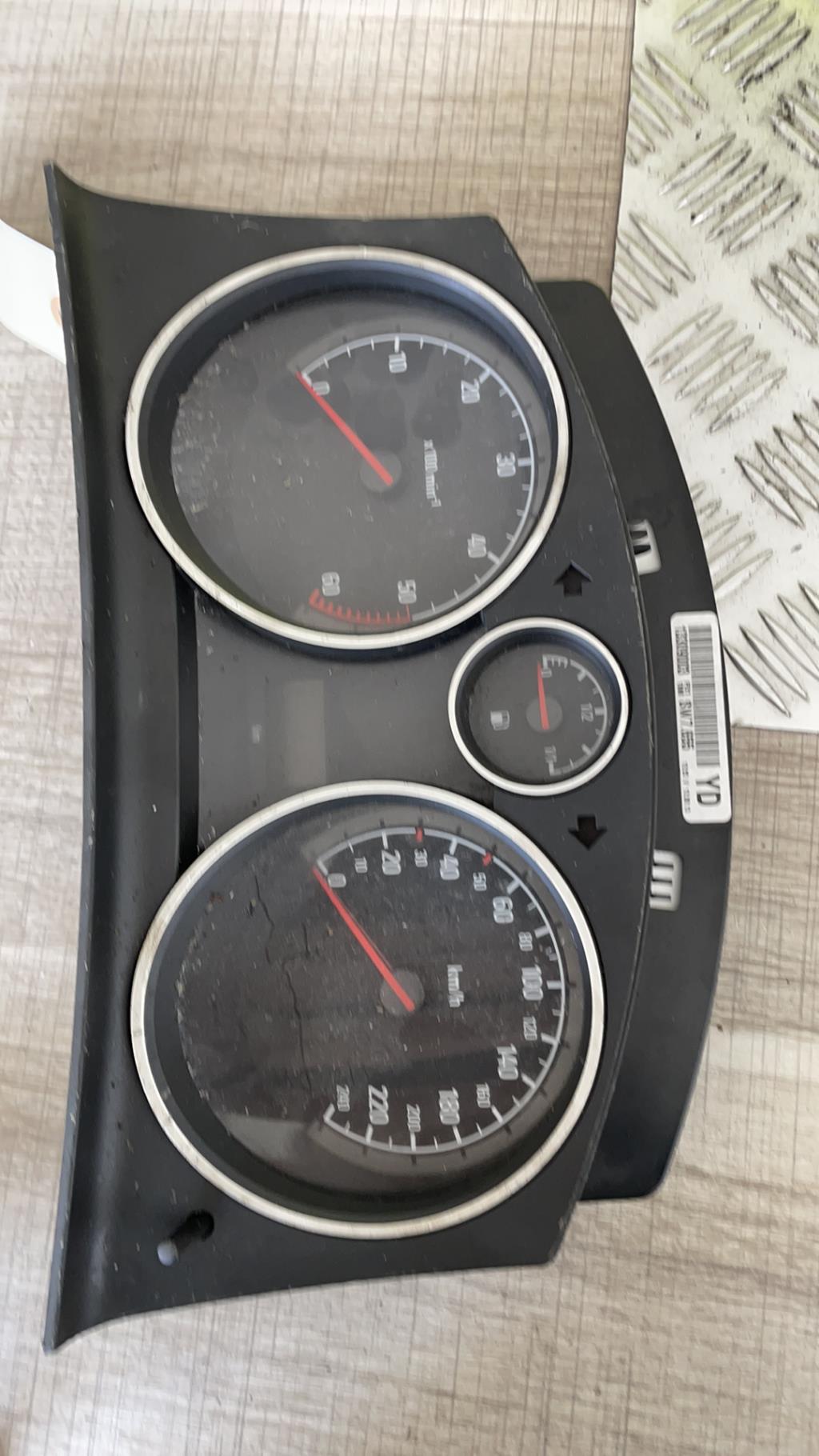 Compteur OPEL ZAFIRA B PHASE 2 Diesel - 1