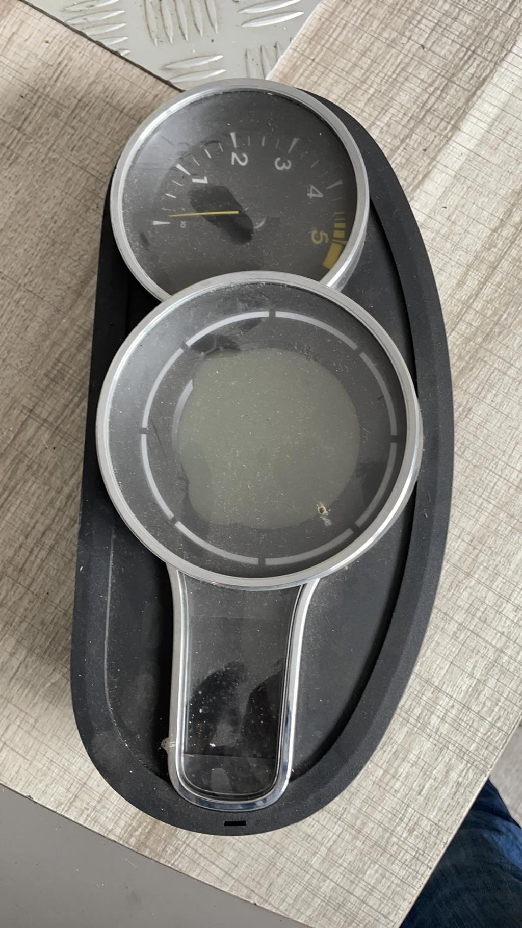Compteur RENAULT MEGANE 3 PHASE 1 Diesel - 1