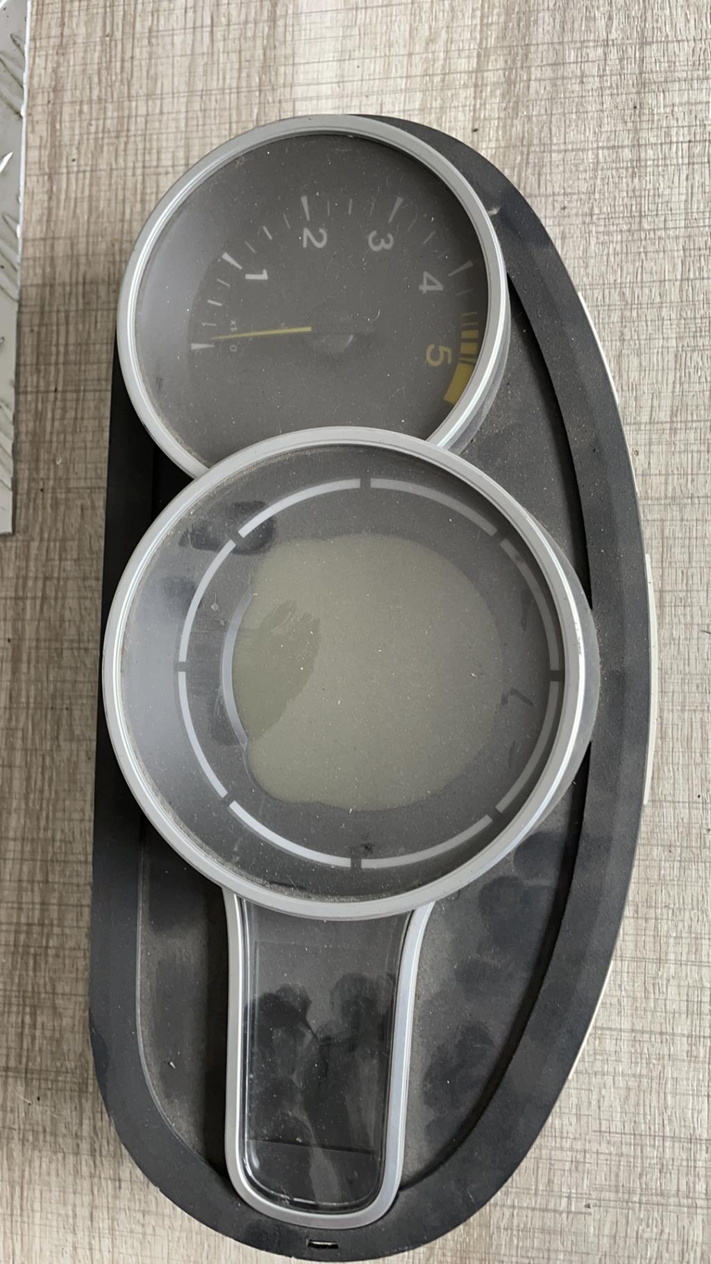 Compteur RENAULT MEGANE 3 PHASE 1  - 1