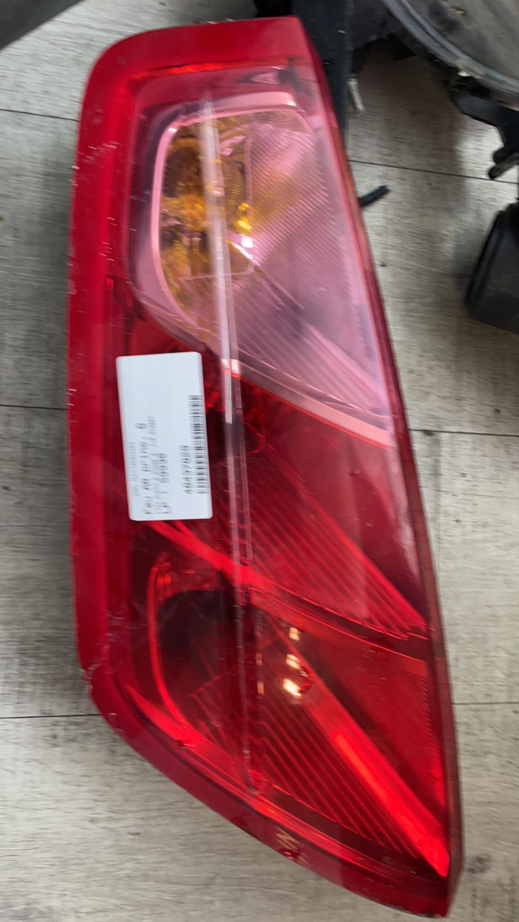 Fanale posteriore principale sinistro (luci) FIAT GRANDE PUNTO Diésel - 1
