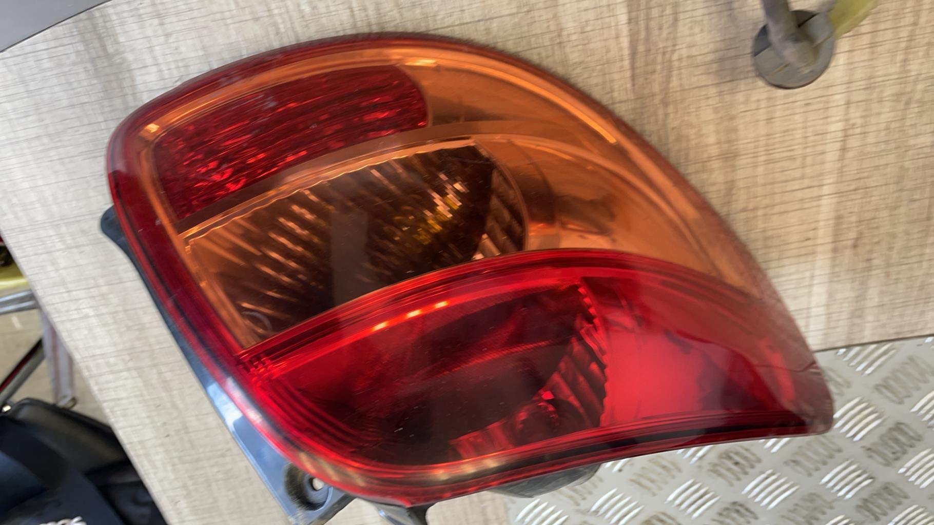 Fanale posteriore principale sinistro (luci) SUZUKI SX4 1 Diésel - 1
