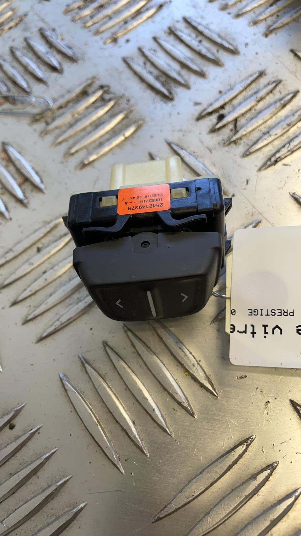 Interruttore alzacristalli DACIA SANDERO 2 PHASE 1 Gasolina - 1