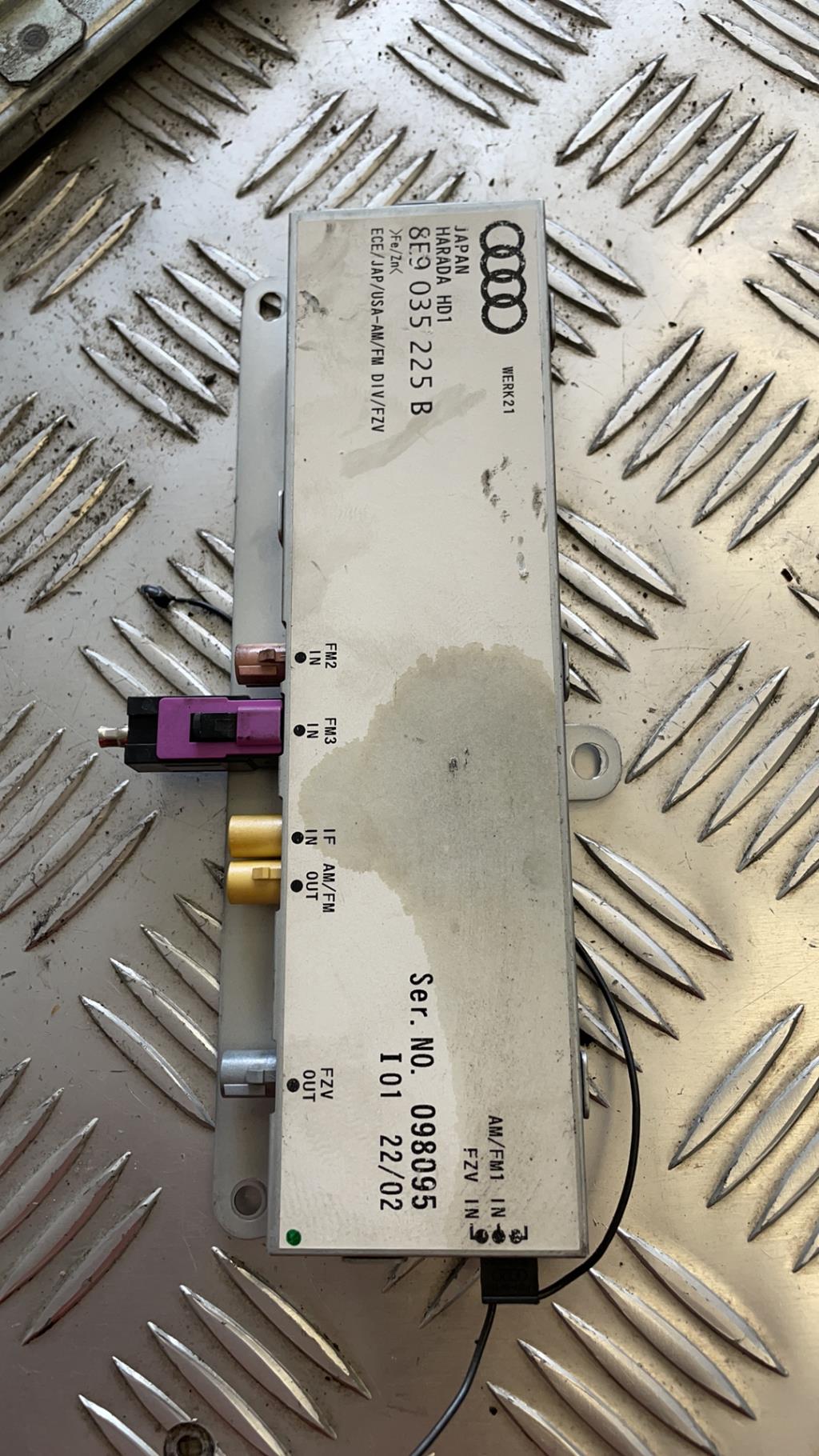 Amplificateur audio AUDI A4 2 AVANT S4 PHASE 1 BREAK  - 1