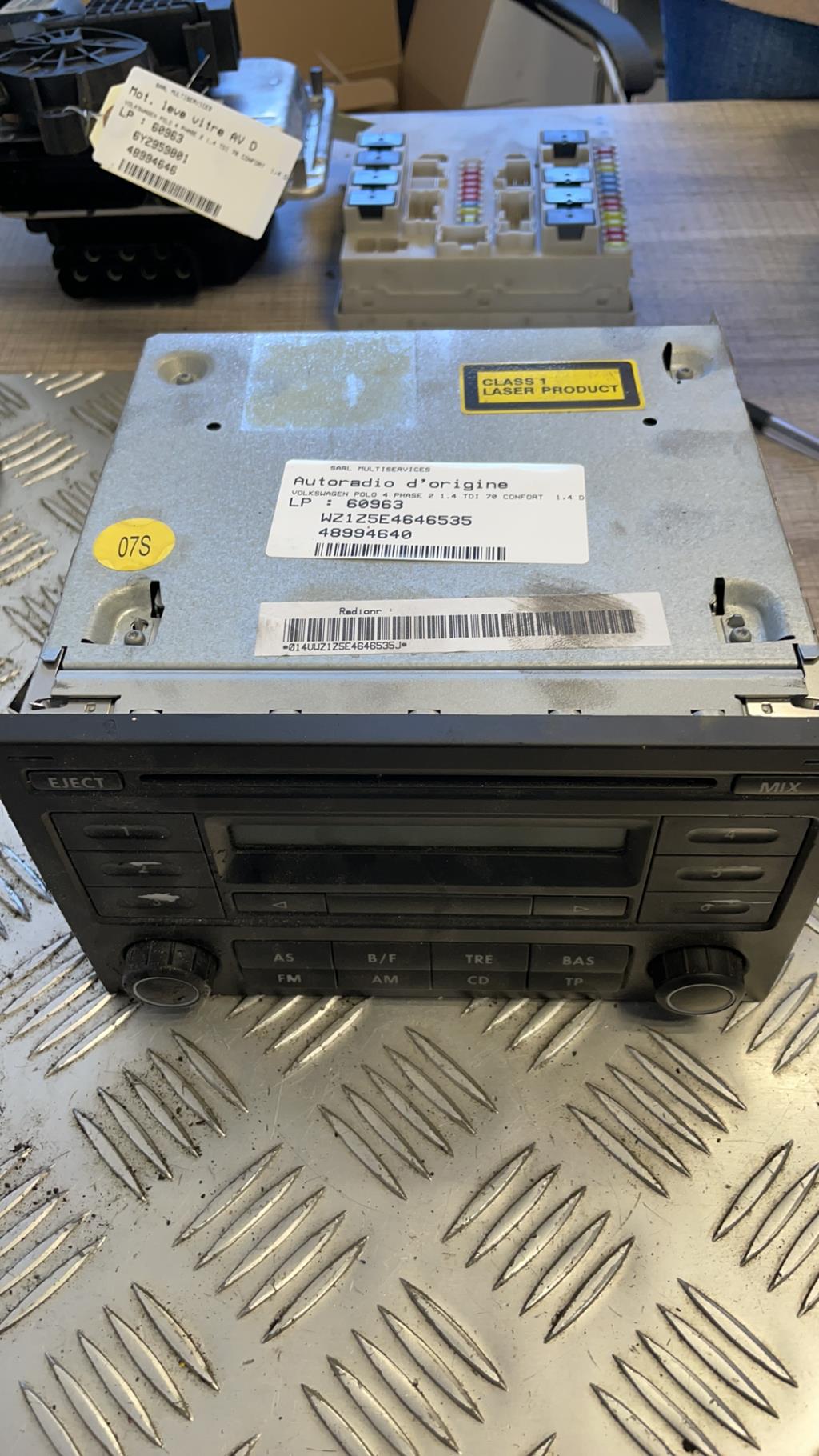 Autoradio originale VOLKSWAGEN POLO 4 PHASE 2 Diésel - 1