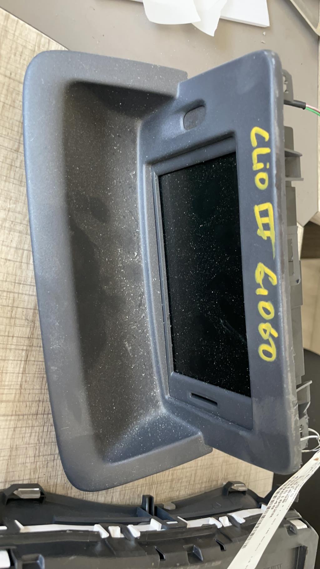 Ecran GPS RENAULT CLIO 3 PHASE 2 Diesel - 1