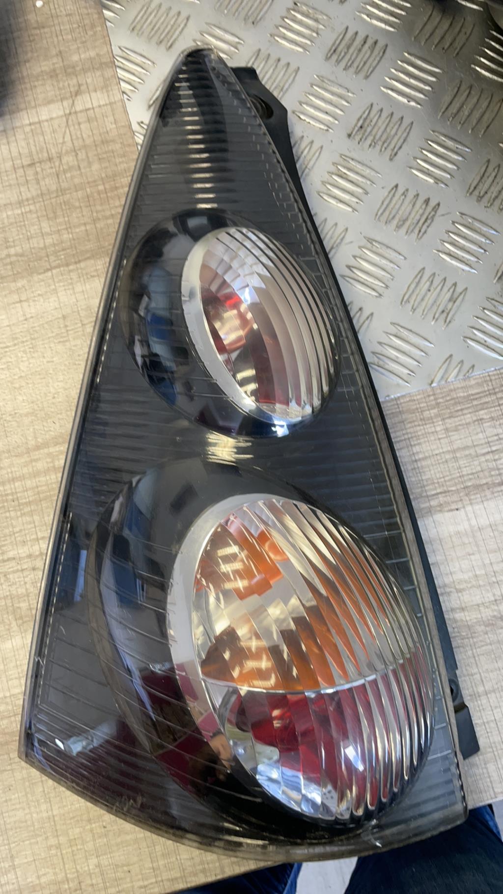 Fanale posteriore principale sinistro (luci) CITROEN C1 1 PHASE 2 Gasolina - 1