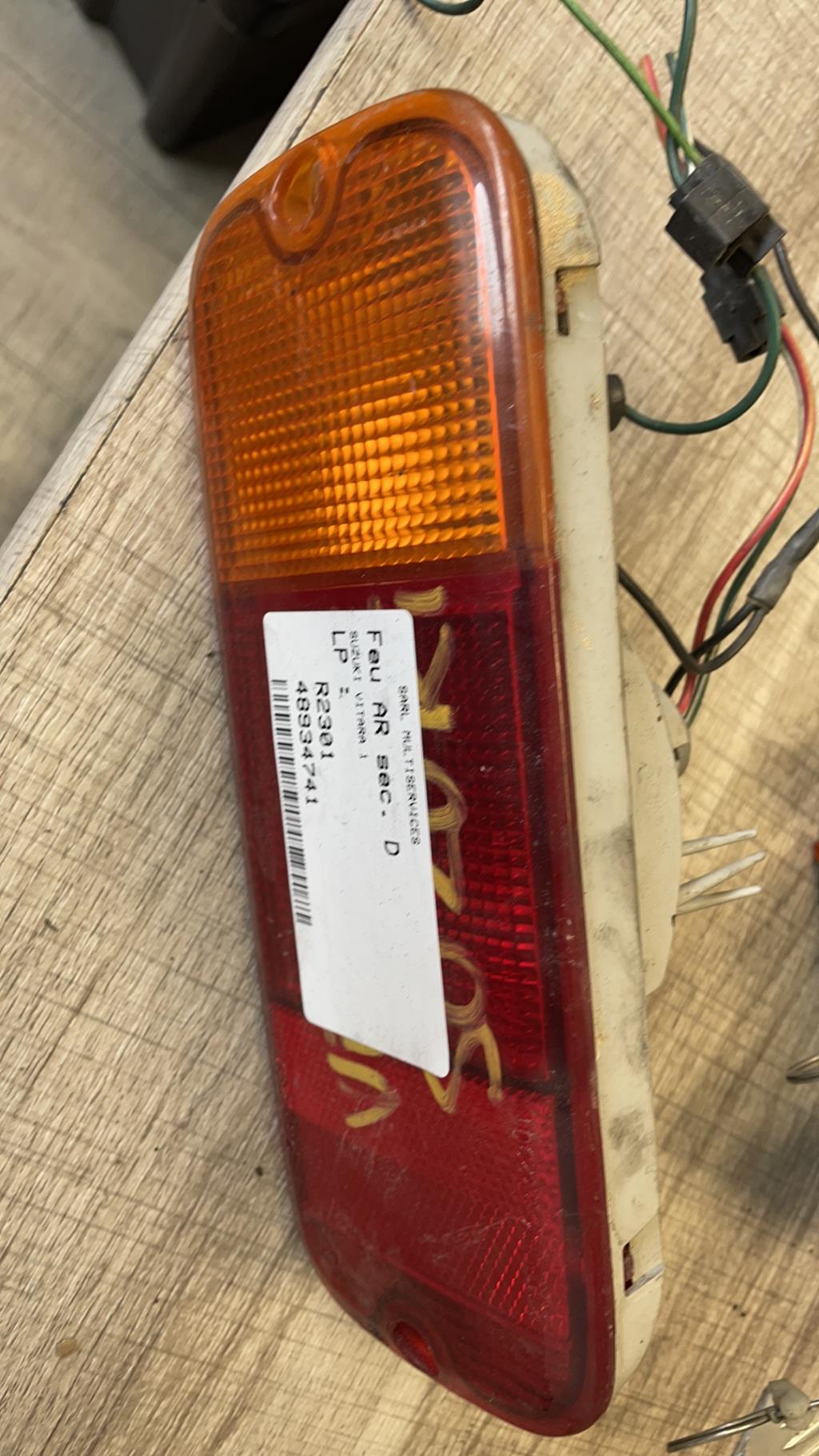 Feu arriere secondaire droit (feux) SUZUKI VITARA 1  - 1