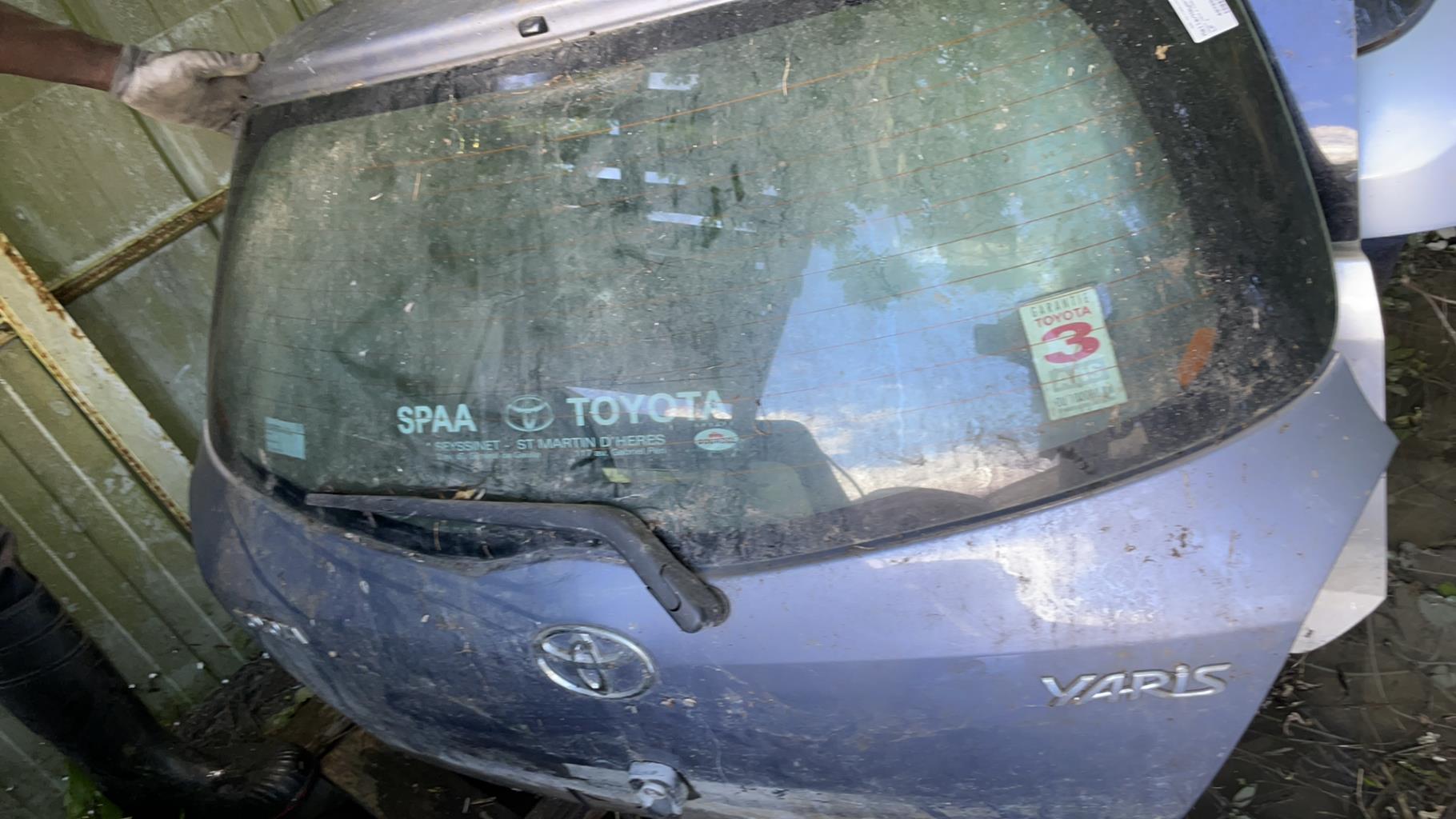 Portabagagli/Portellone posteriore TOYOTA YARIS 2 PHASE 1  - 1