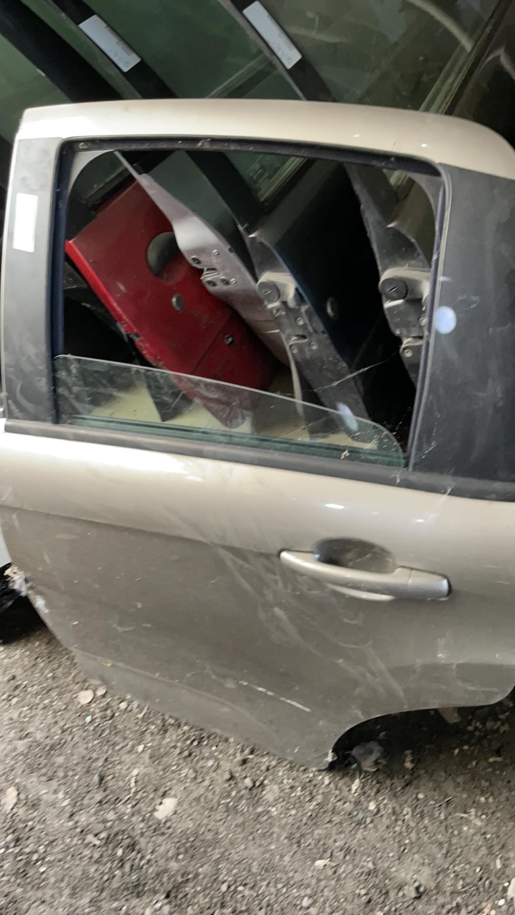 Puerta trasera izquierda CITROEN C3 2 PHASE 1 Diésel - 1