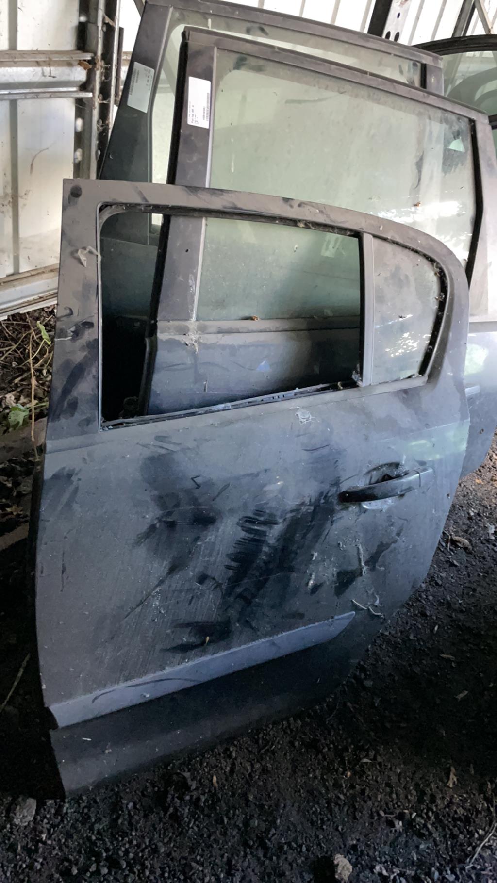 Portiera posteriore sinistra OPEL CORSA D PHASE 1 Diésel - 1