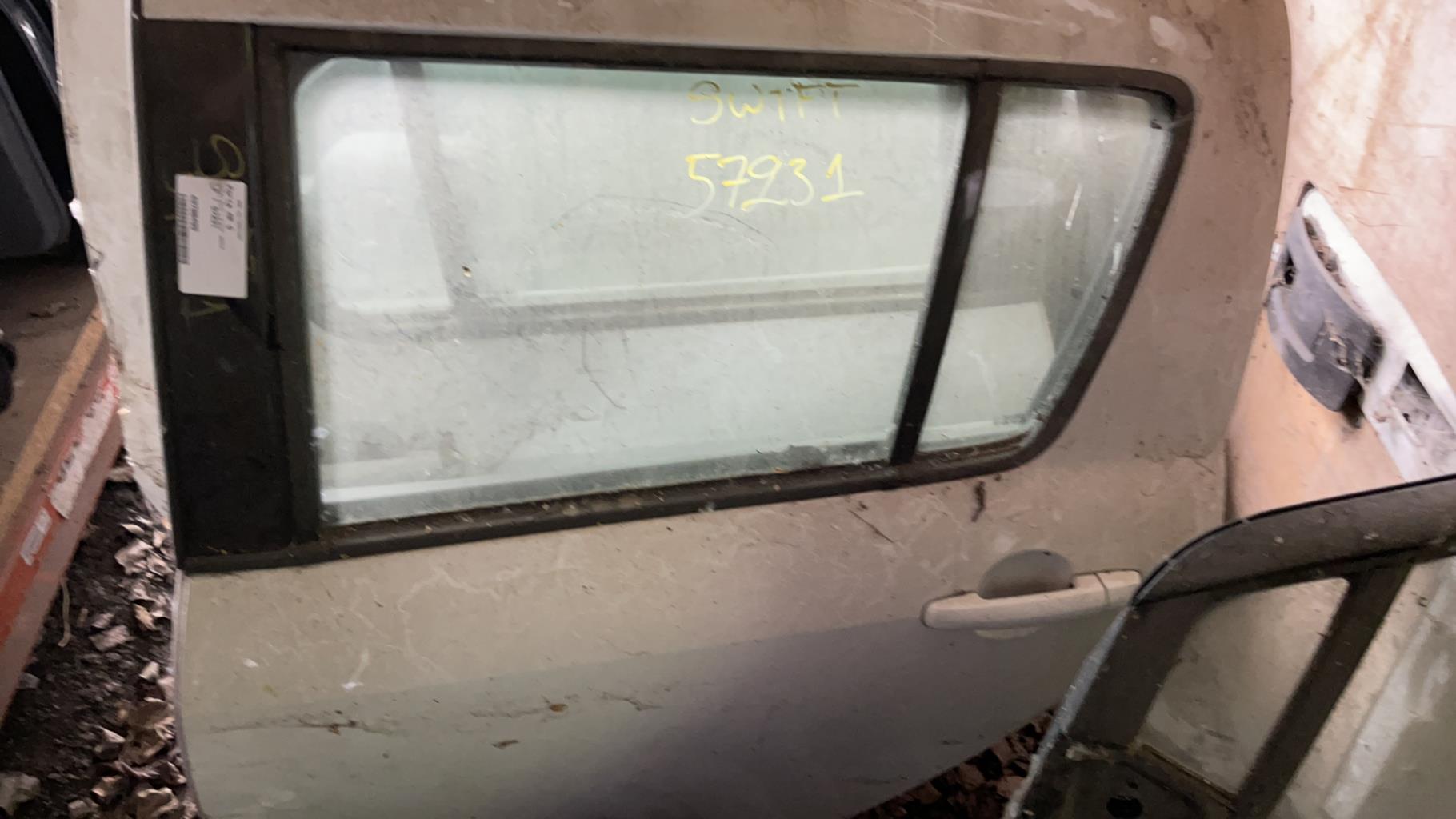 Portiera posteriore sinistra SUZUKI SWIFT 3 Diésel - 1