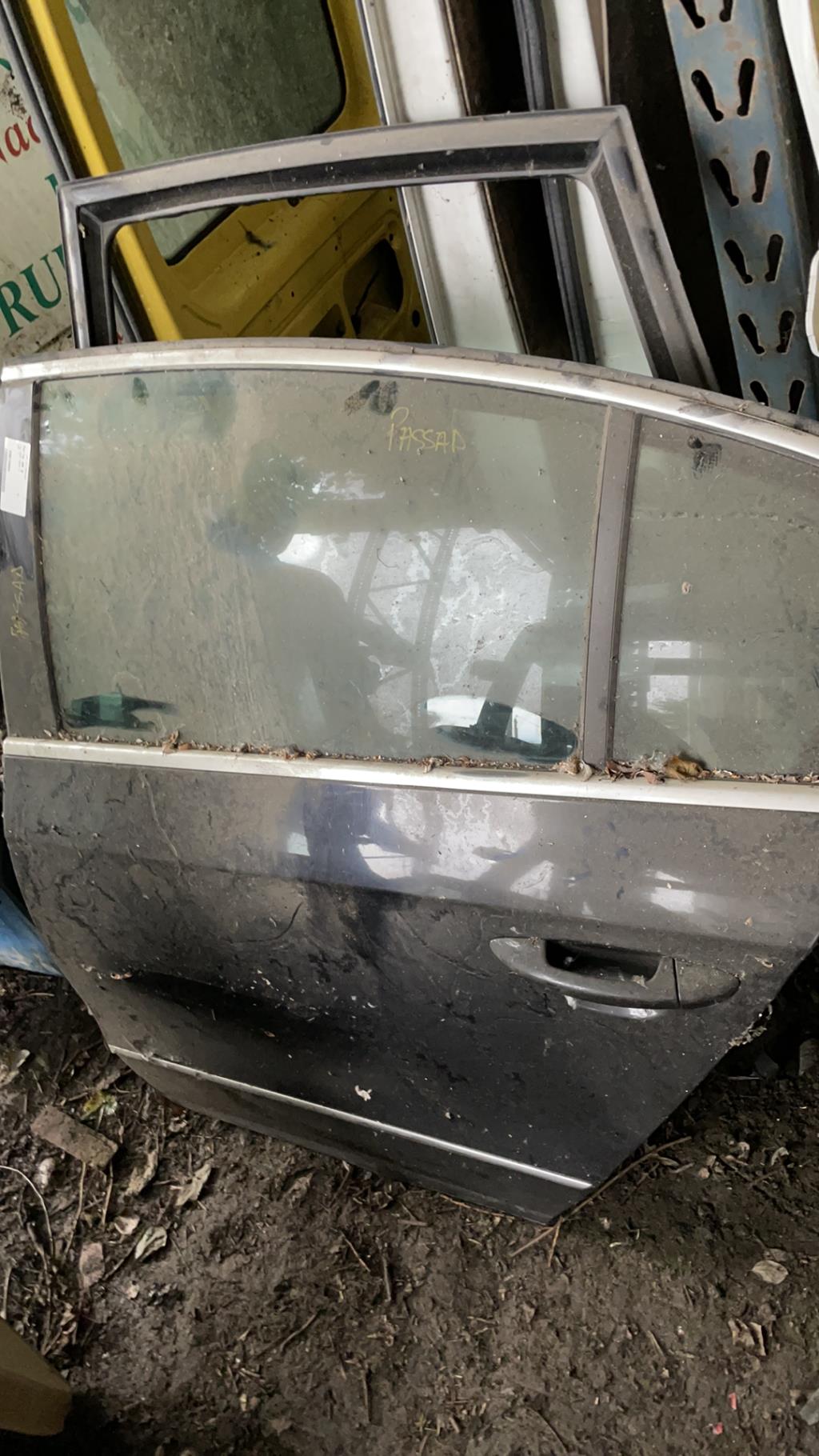 Portiera posteriore sinistra VOLKSWAGEN PASSAT 5 Diésel - 1