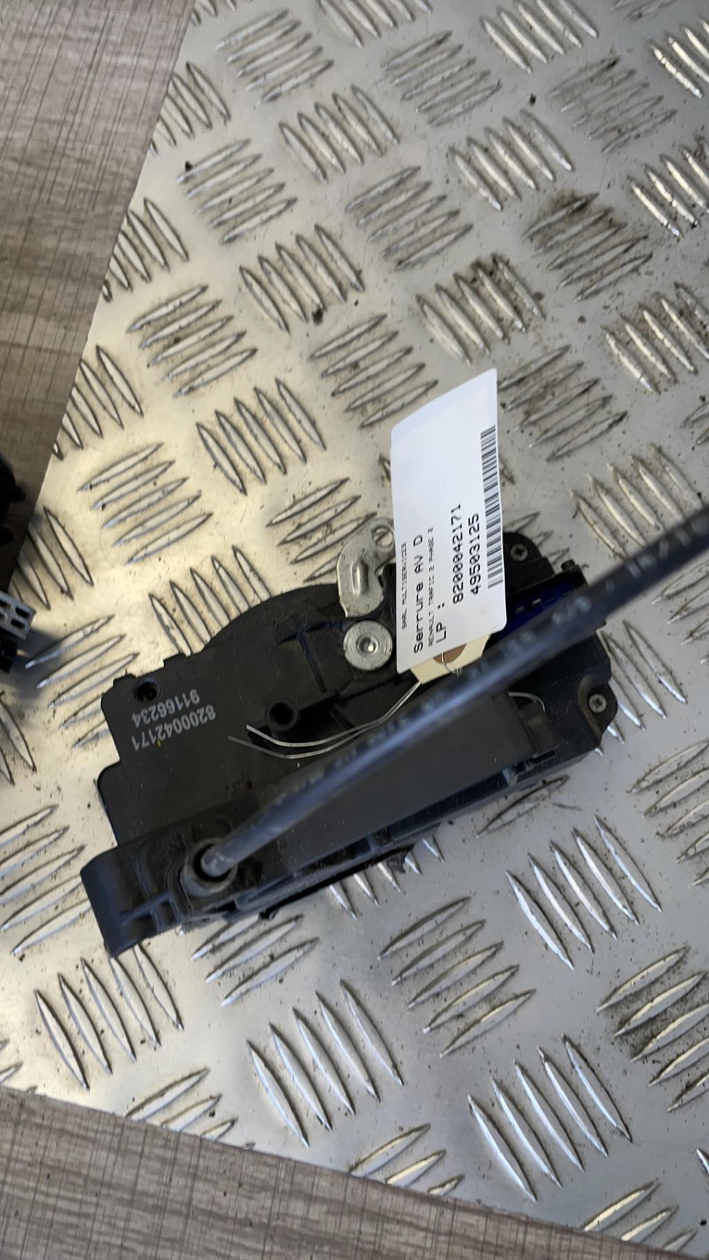 Serrure avant droit RENAULT TRAFIC 2 PHASE 2  - 1