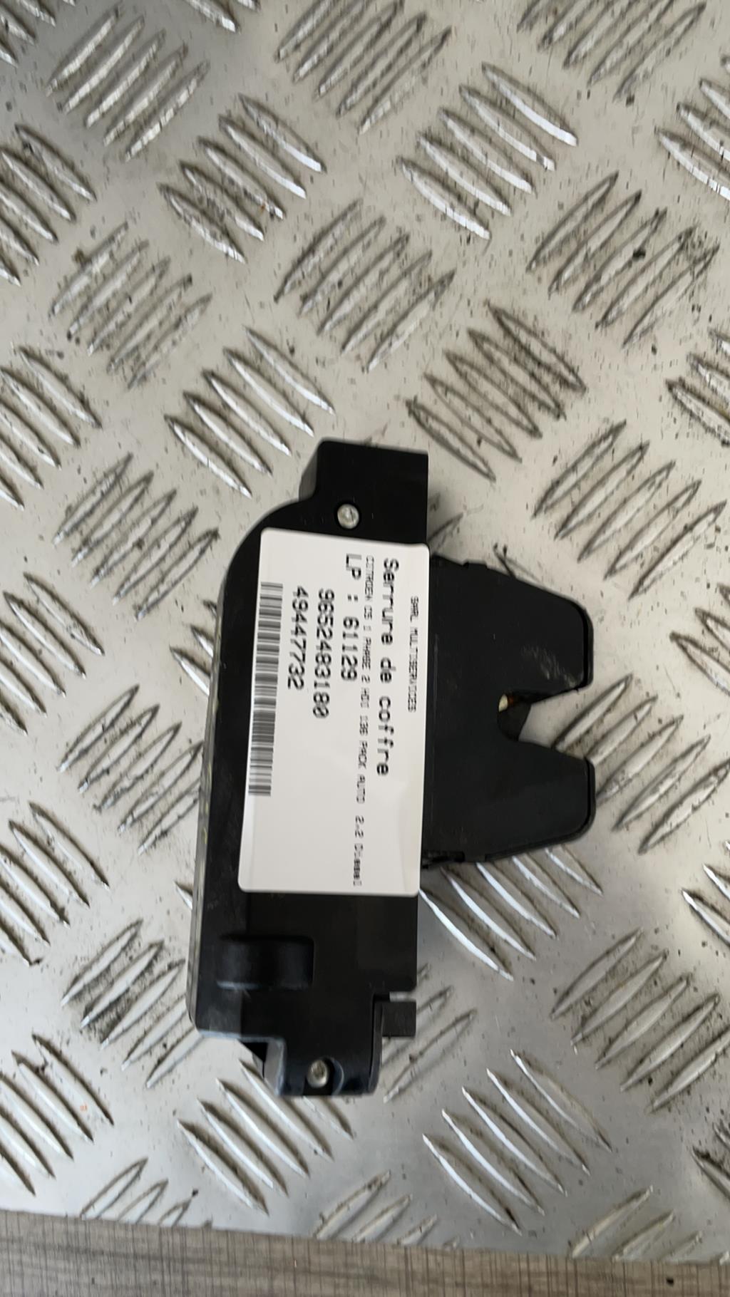 Serrure de coffre CITROEN C5 1 PHASE 2 Diesel - 1