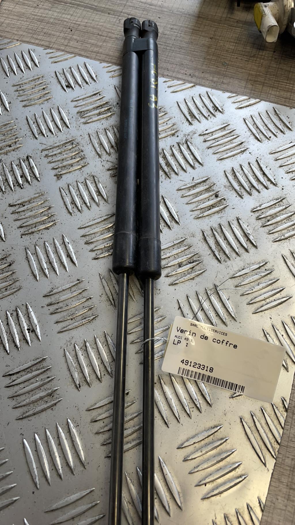 Verin de coffre AUDI A3 1 PHASE 1  - 1