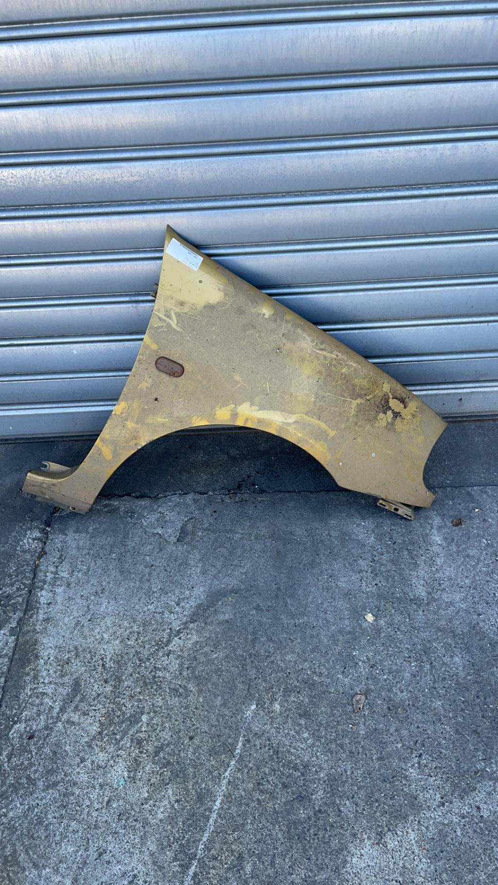 Aile avant droit RENAULT CLIO 2 PHASE 1  - 1