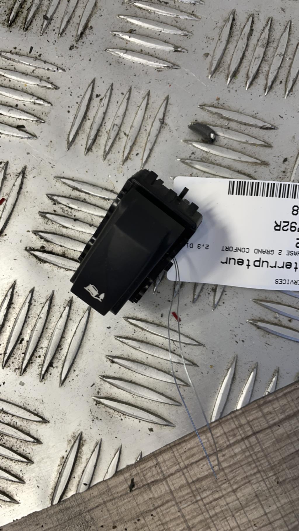 Bouton/Interrupteur RENAULT MASTER 3 PHASE 2 Diesel - 1