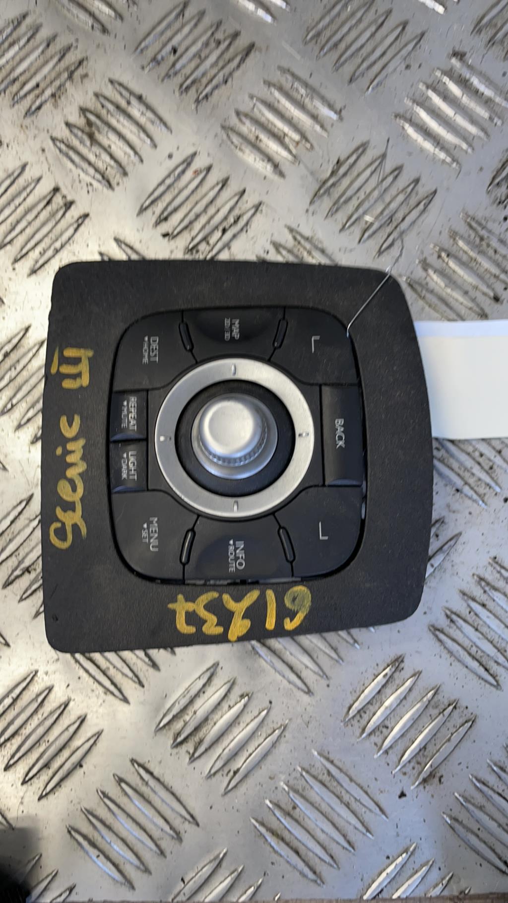 Commande GPS RENAULT SCENIC 3 PHASE 3 Diesel - 1