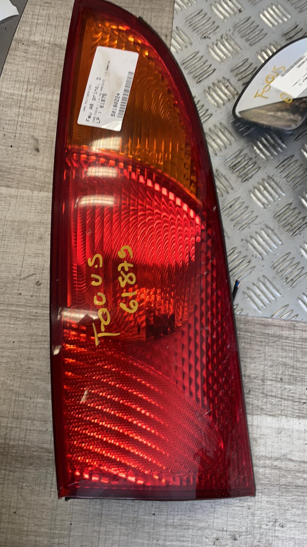 Fanale posteriore principale destro (luci) FORD FOCUS 1 Gasolina - 1