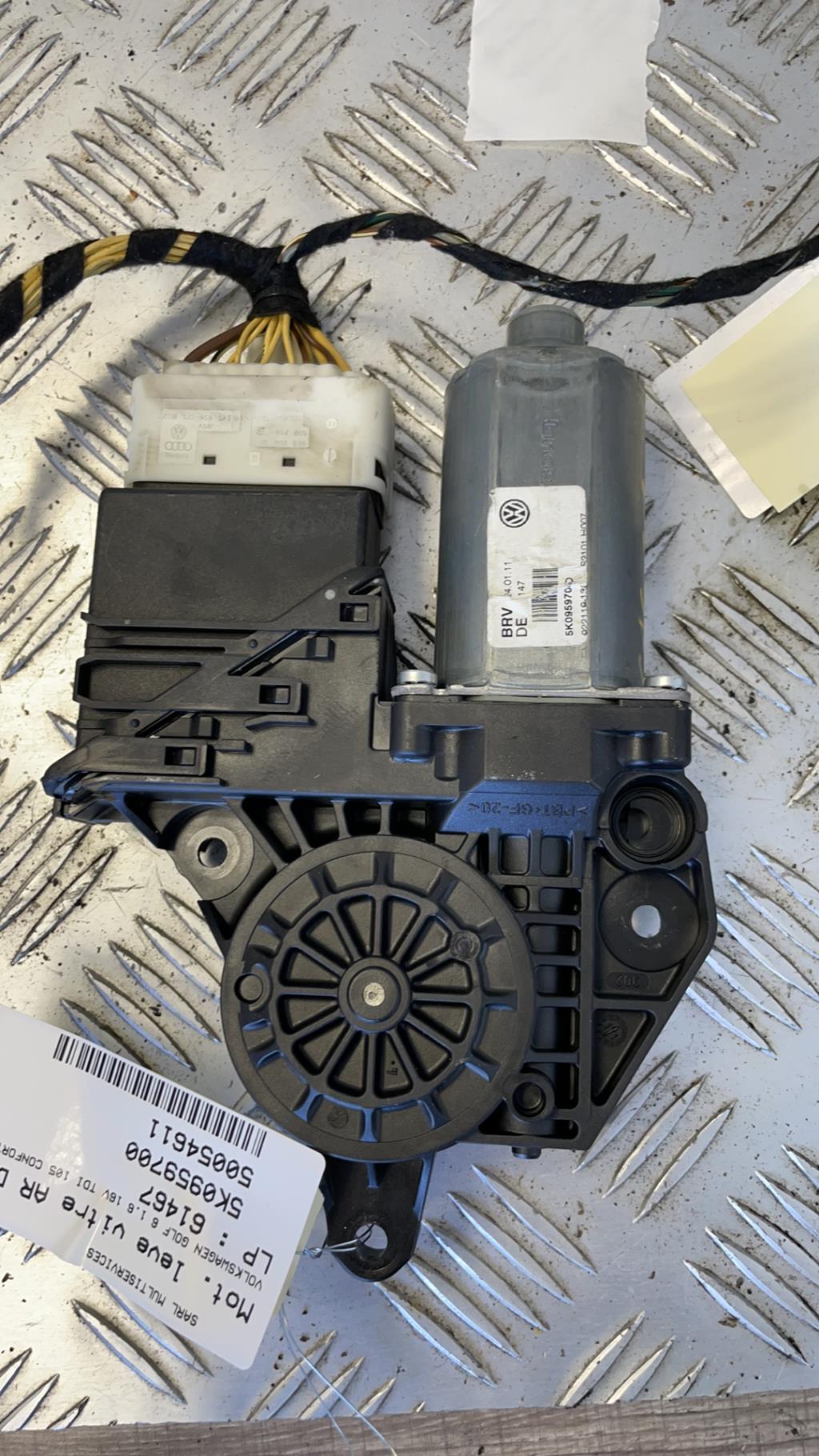 Motore alzacristalli posteriore destro VOLKSWAGEN GOLF 6 Diésel - 1