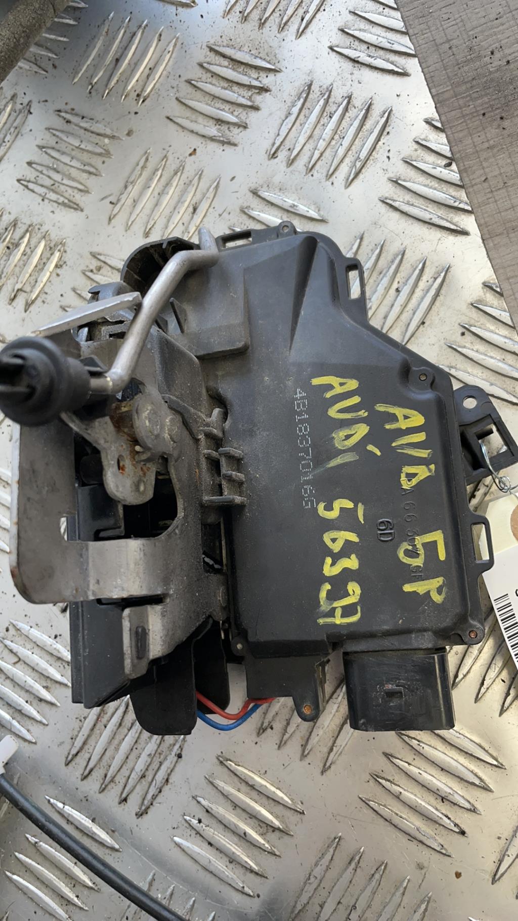 Serrure avant droit AUDI A6 2 PHASE 2 Diesel - 1