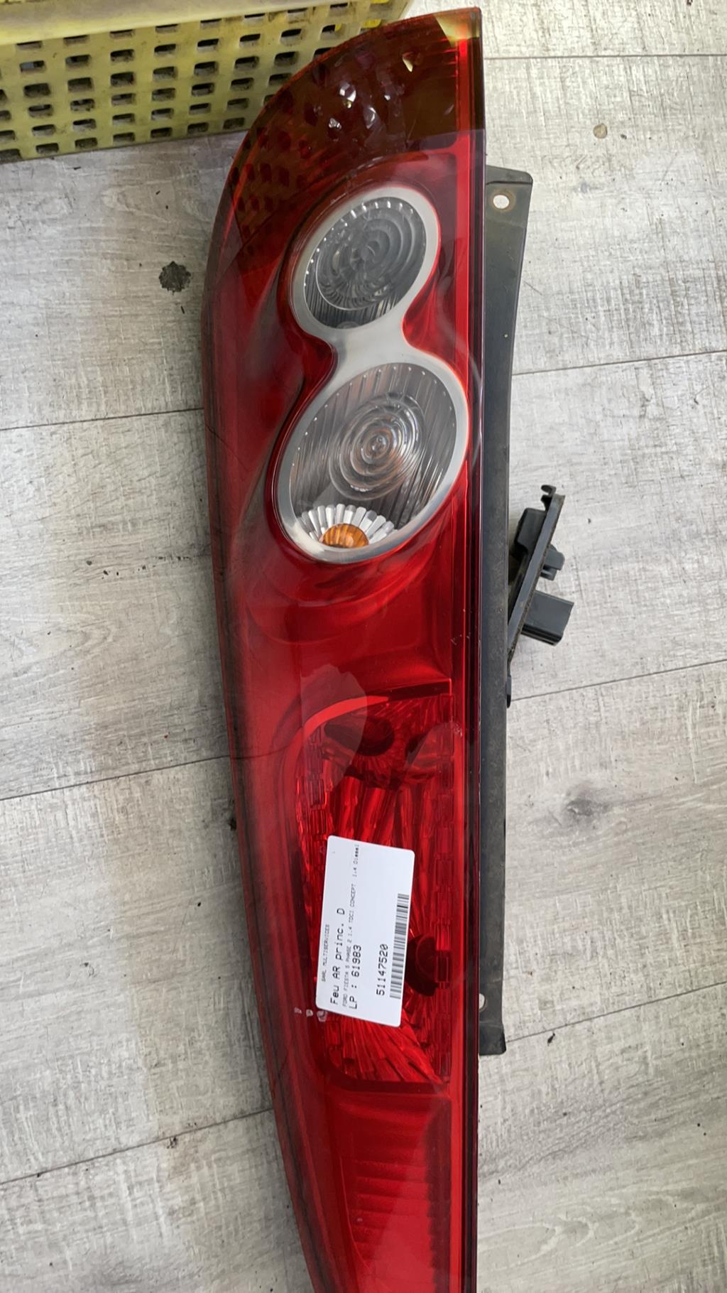 Fanale posteriore principale destro (luci) FORD FIESTA 5 PHASE 2 Diésel - 1
